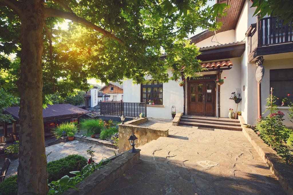 Family Hotel Fenerite Gabrovo Extérieur photo