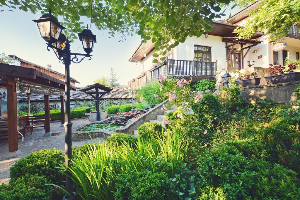Family Hotel Fenerite Gabrovo Extérieur photo