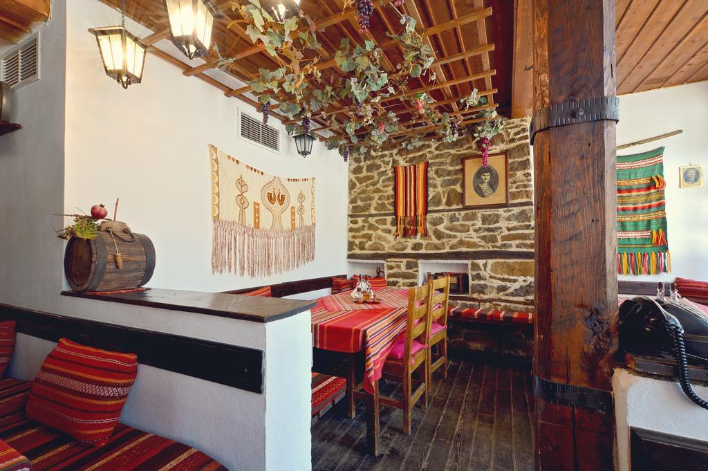 Family Hotel Fenerite Gabrovo Extérieur photo