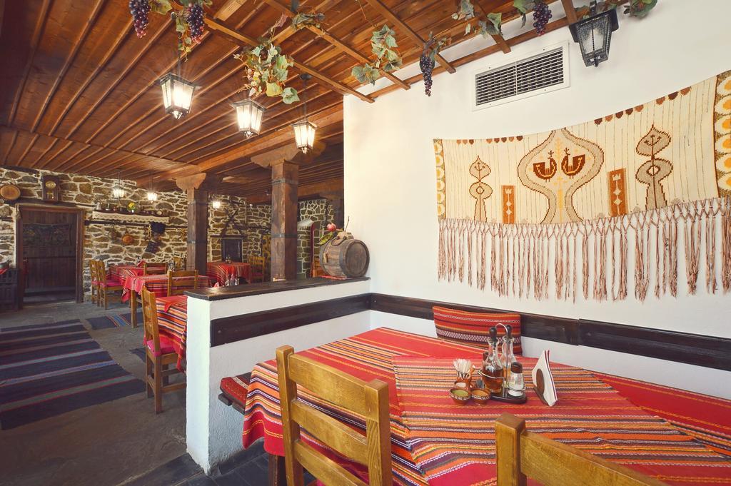 Family Hotel Fenerite Gabrovo Extérieur photo