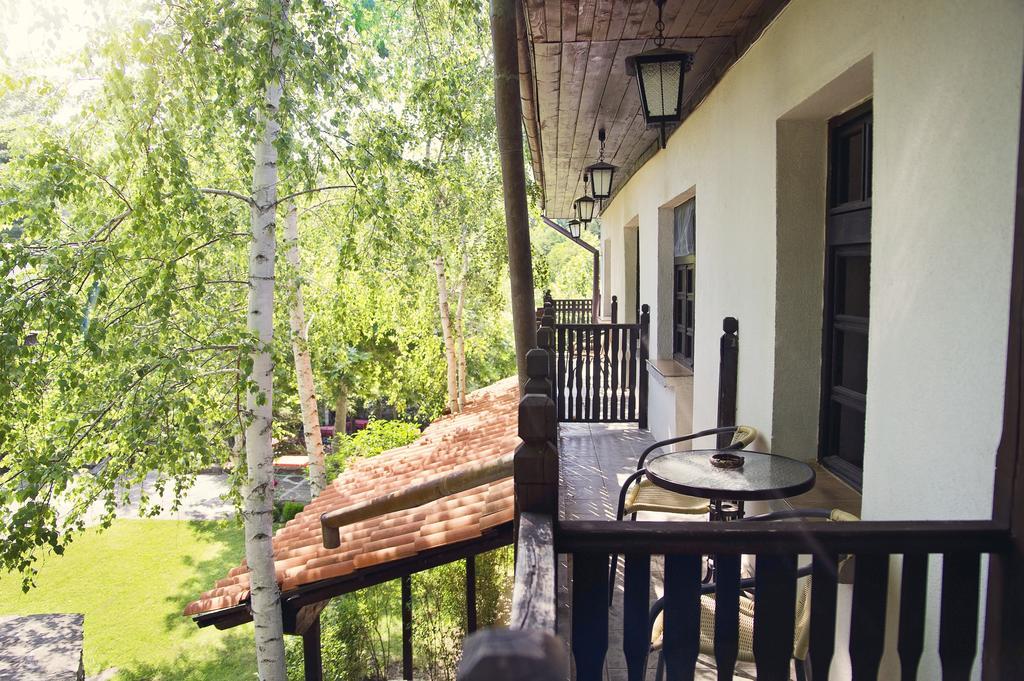 Family Hotel Fenerite Gabrovo Extérieur photo
