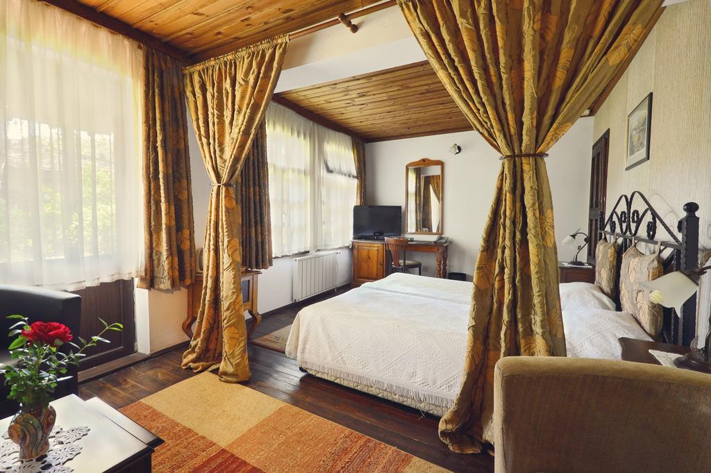 Family Hotel Fenerite Gabrovo Extérieur photo