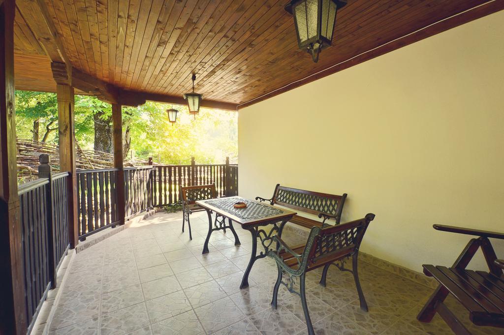 Family Hotel Fenerite Gabrovo Extérieur photo