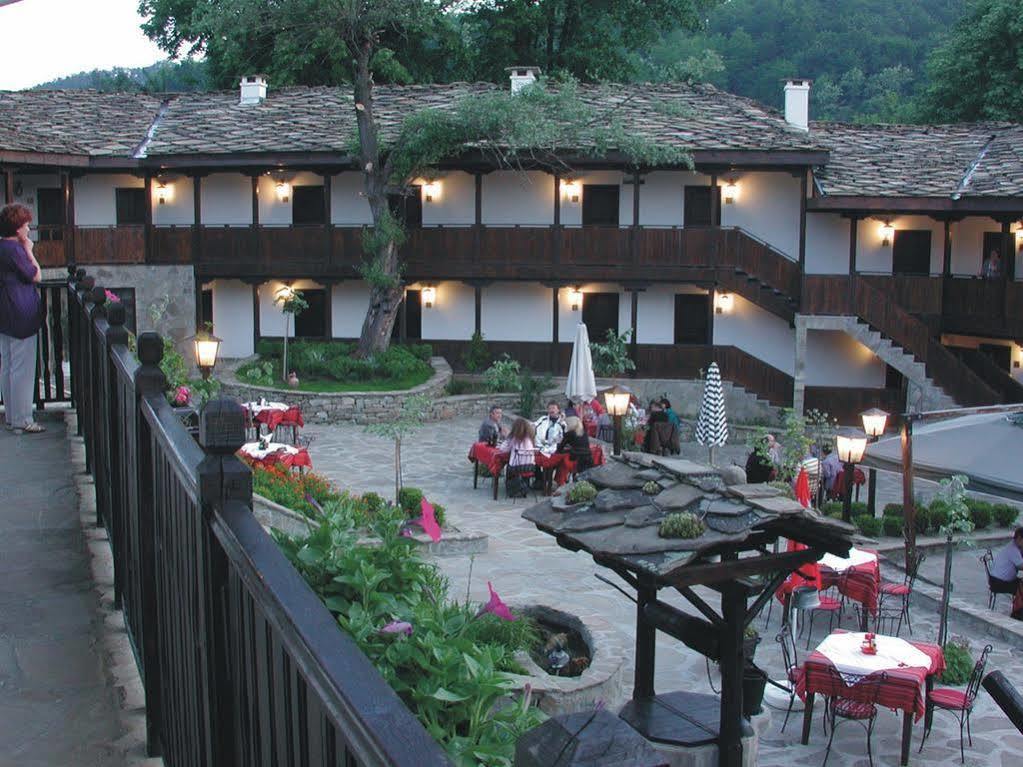 Family Hotel Fenerite Gabrovo Extérieur photo